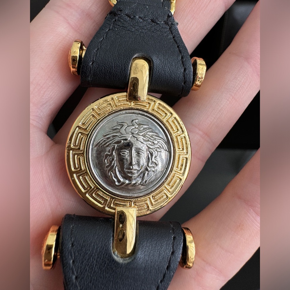 LOT 1435 24K gold plated Versace key ring - Picture 13 of 15